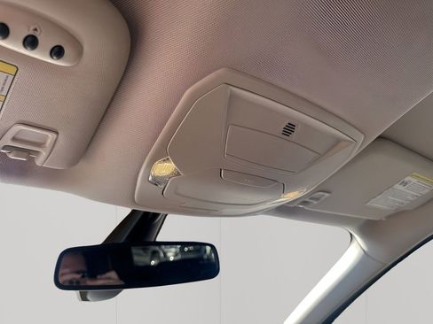 Used 2017 Ford Escape Titanium image 33