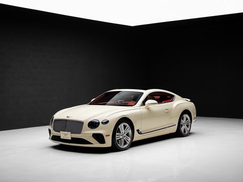 Used 2023 Bentley Continental GT Azure AWD/4WD image 4