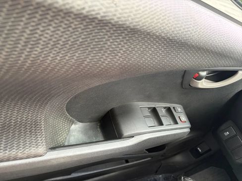 Used 2013 Honda Fit Sport image 17