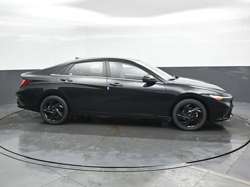 New 2026 Hyundai Elantra SEL Sport image 3