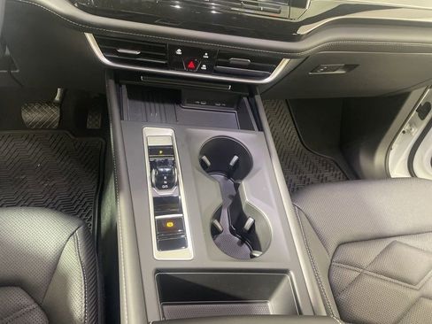 New 2026 Volkswagen Atlas Cross Sport SE image 17