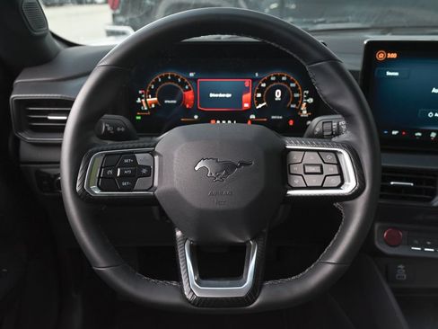 Used 2025 Ford Mustang Coupe RWD image 15