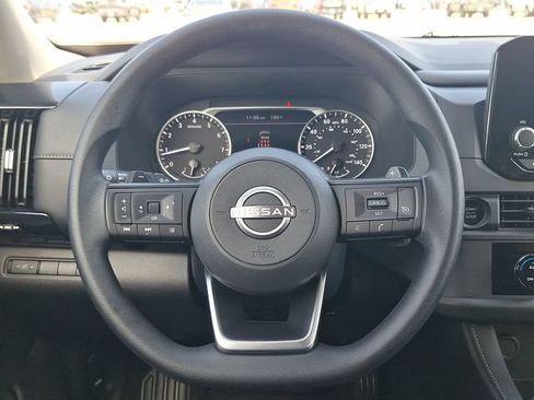 Certified 2025 Nissan Pathfinder S FWD image 14