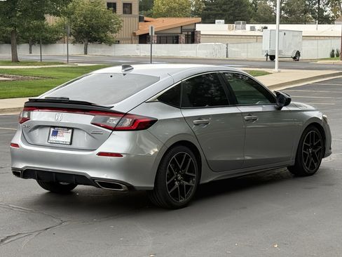 Used 2022 Honda Civic Sport Touring image 4