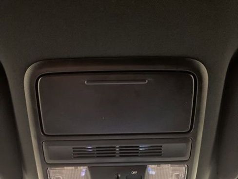 Used 2022 Honda Pilot Sport image 14