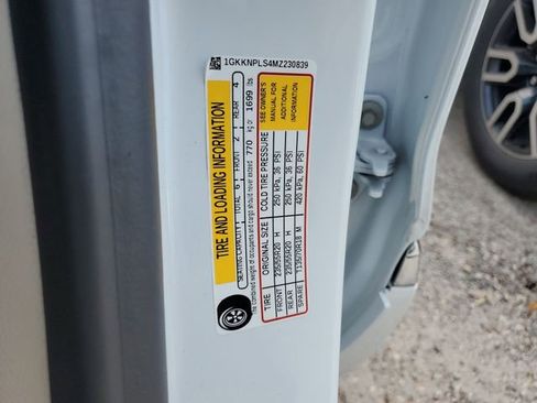 Used 2021 GMC Acadia Denali w/ Denali Technology Package image 31