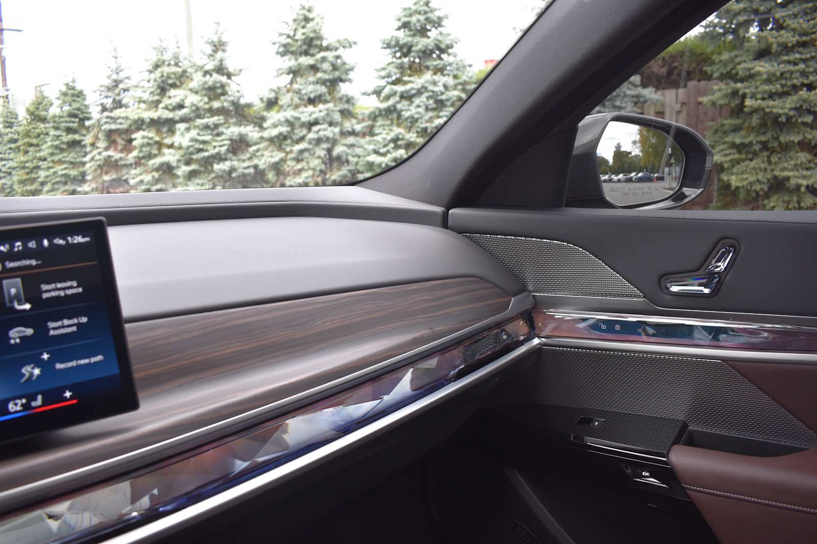 Used 2024 BMW i7 xDrive60 w/ Executive Package AWD/4WD image 30