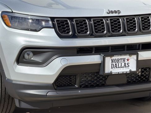 New 2026 Jeep Compass Latitude image 7