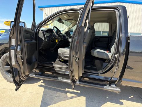 Used 2017 RAM 1500 Express w/ Black Ram 1500 Express Group AWD/4WD image 15