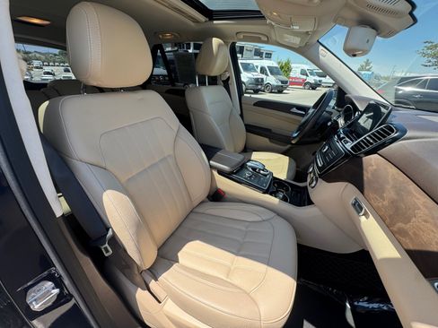 Used 2019 Mercedes-Benz GLE 400 4MATIC image 17