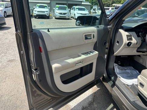Used 2012 Ford Flex SE FWD image 11