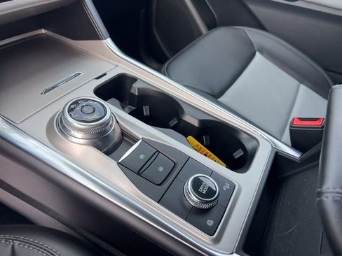 Certified 2023 Ford Explorer XLT w/ Equipment Group 202A AWD/4WD image 15