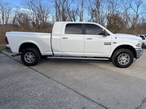 Used 2018 RAM 2500 Laramie w/ Protection Group image 8