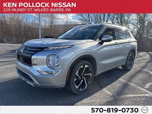 Used 2024 Mitsubishi Outlander SEL image 1