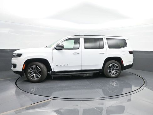 Used 2024 Jeep Wagoneer Series II image 44