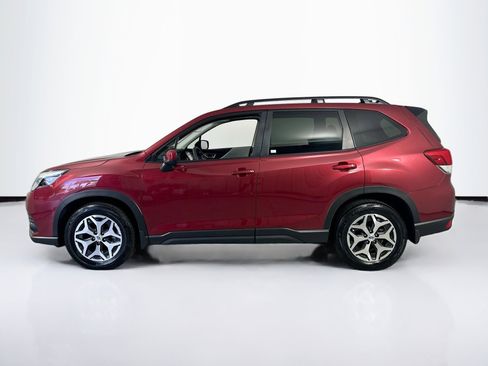 Used 2024 Subaru Forester Premium image 8