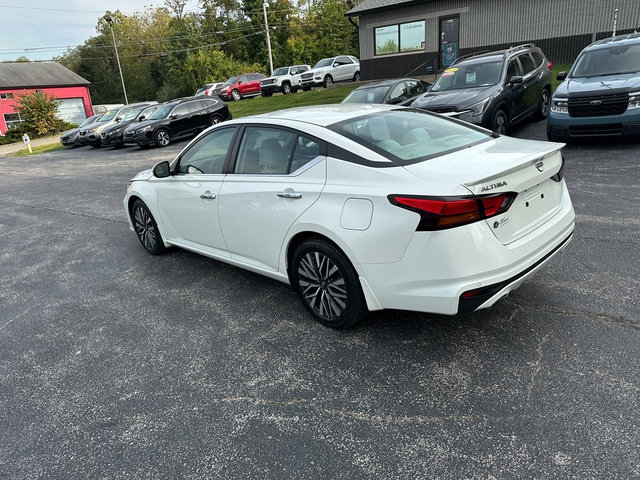 Used 2023 Nissan Altima 2.5 SV w/ SV Premium Package FWD image 8