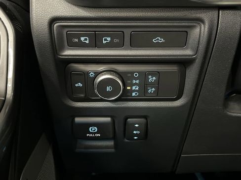 Used 2022 Ford F150 Lariat w/ Equipment Group 502A High image 27