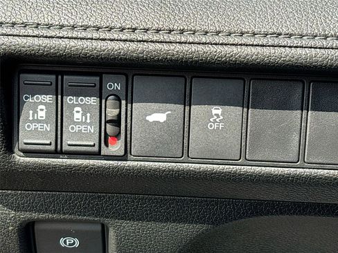 Used 2025 Honda Odyssey Sport-L image 10