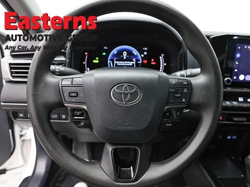 Used 2025 Toyota Camry LE FWD image 10