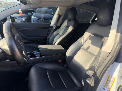Used 2020 Tesla Model 3 Standard Range Plus RWD image 11