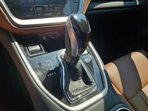 Used 2020 Subaru Outback Touring XT AWD/4WD image 16