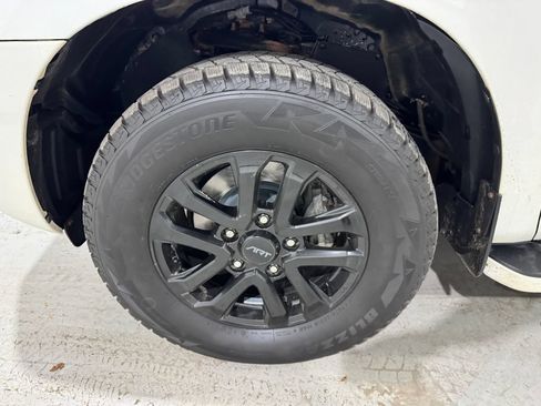 Used 2018 Toyota Sequoia Platinum AWD/4WD image 9