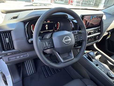 New 2026 Nissan Pathfinder SL w/ SL Premium Package AWD/4WD image 31