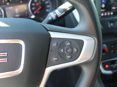 Used 2023 GMC Terrain SLE w/ Driver Convenience Package image 22