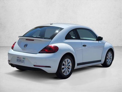 Used 2017 Volkswagen Beetle 1.8T S FWD image 5