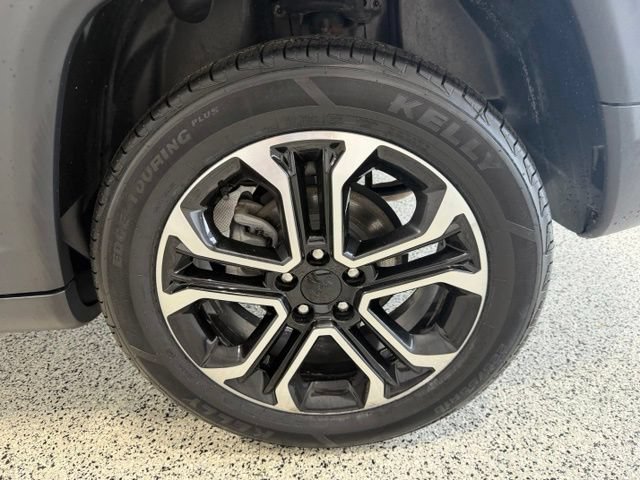 Used 2023 Jeep Compass Limited AWD/4WD image 34