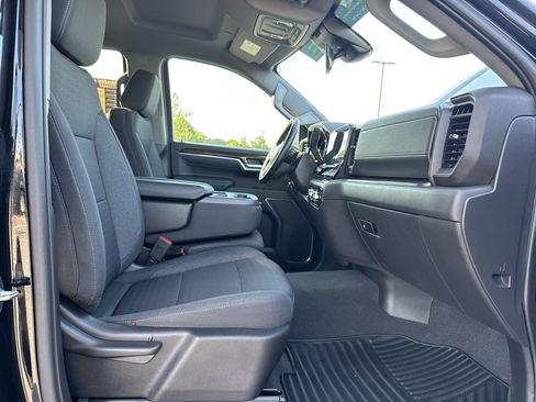 Used 2023 GMC Sierra 1500 Elevation image 32