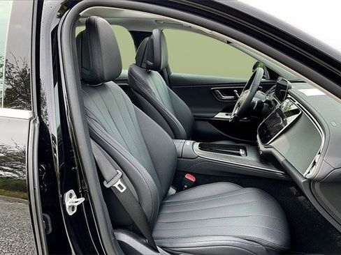 Certified 2025 Mercedes-Benz E 350 4MATIC Sedan image 33