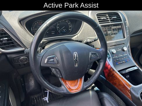 Used 2016 Lincoln MKX Reserve w/ Luxury Package AWD/4WD image 17
