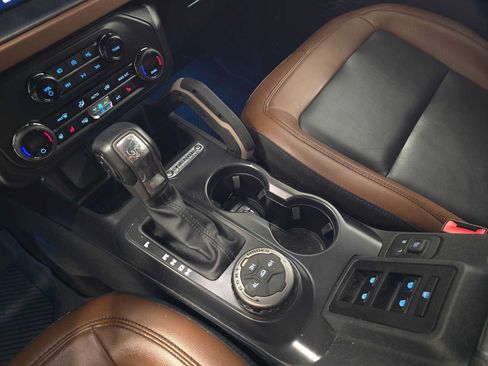 Used 2024 Ford Bronco Outer Banks AWD/4WD image 28