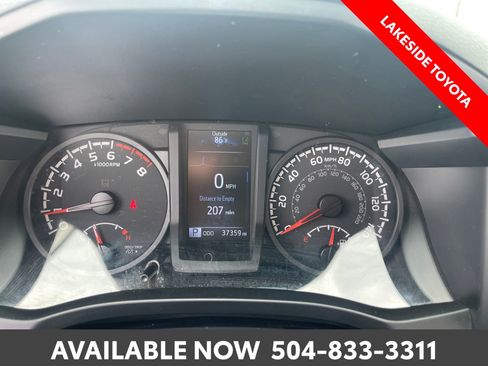 Certified 2023 Toyota Tacoma SR AWD/4WD image 36