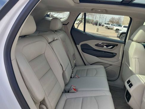 Used 2023 GMC Terrain Denali image 17