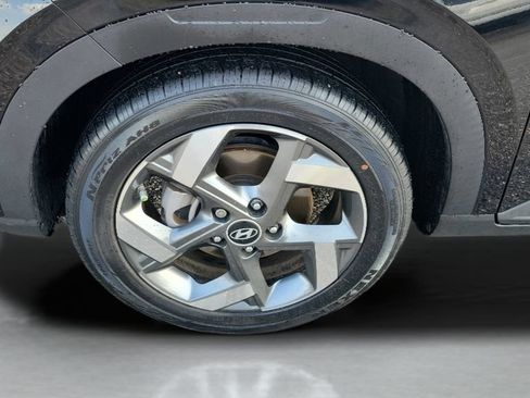 Used 2022 Hyundai Venue SEL FWD image 26