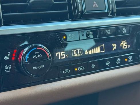 New 2025 Nissan Pathfinder Platinum image 48