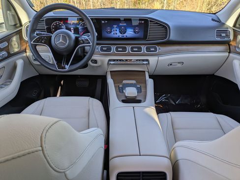 Used 2024 Mercedes-Benz GLE 450 4MATIC image 24