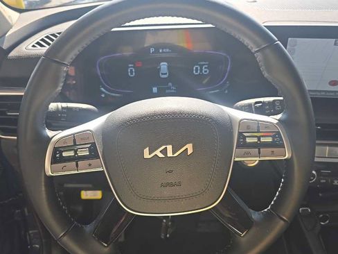 Used 2025 Kia Telluride S FWD image 6