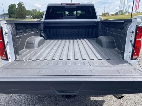 Used 2024 Chevrolet Silverado 2500 High Country AWD/4WD image 8