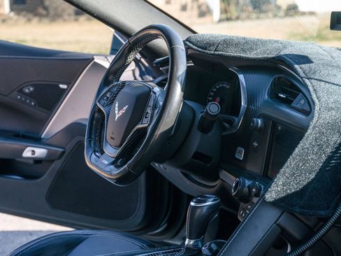 Used 2019 Chevrolet Corvette Z06 RWD image 26