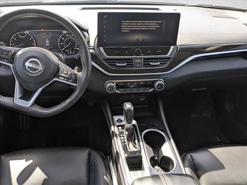 Used 2024 Nissan Altima 2.5 SR w/ SR Premium Package FWD image 16