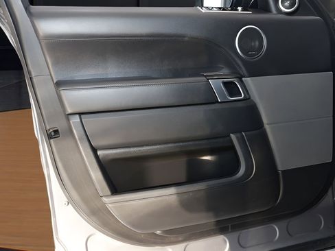 Used 2020 Land Rover Range Rover Sport HSE Dynamic image 22