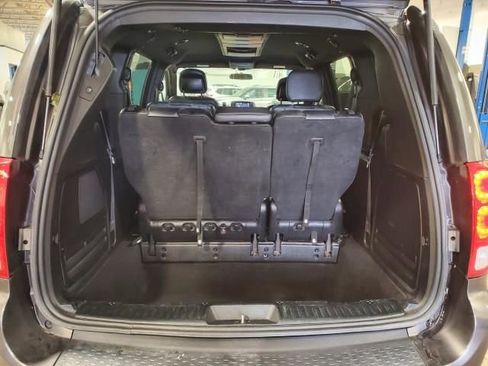 Used 2016 Dodge Grand Caravan R/T image 18