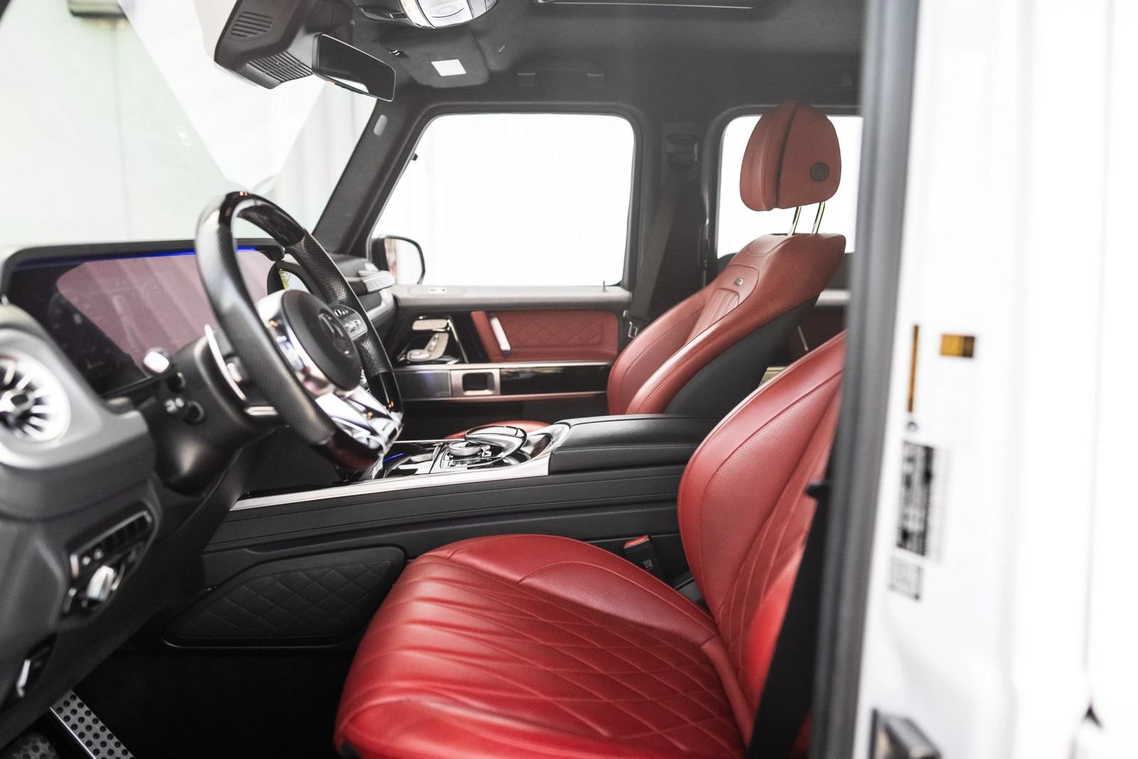 Used 2022 Mercedes-Benz G 63 AMG 4MATIC image 32