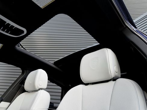 New 2026 Porsche Macan S image 14