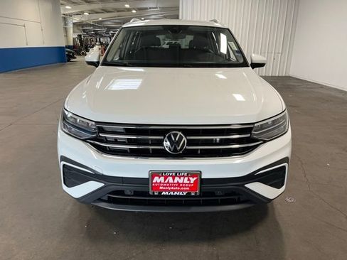 Used 2024 Volkswagen Tiguan SE AWD/4WD image 8