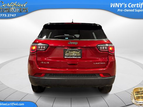 Used 2025 Jeep Compass Limited image 7